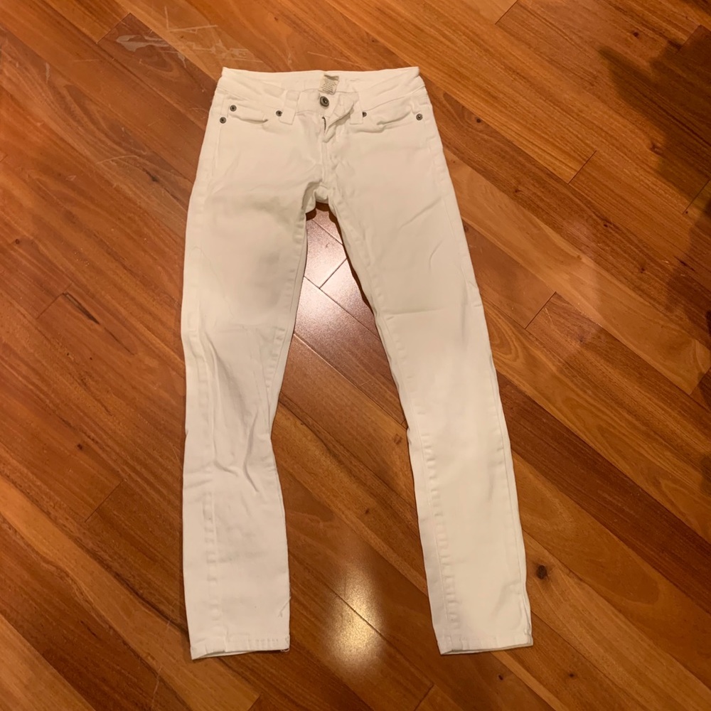 White denim jeans